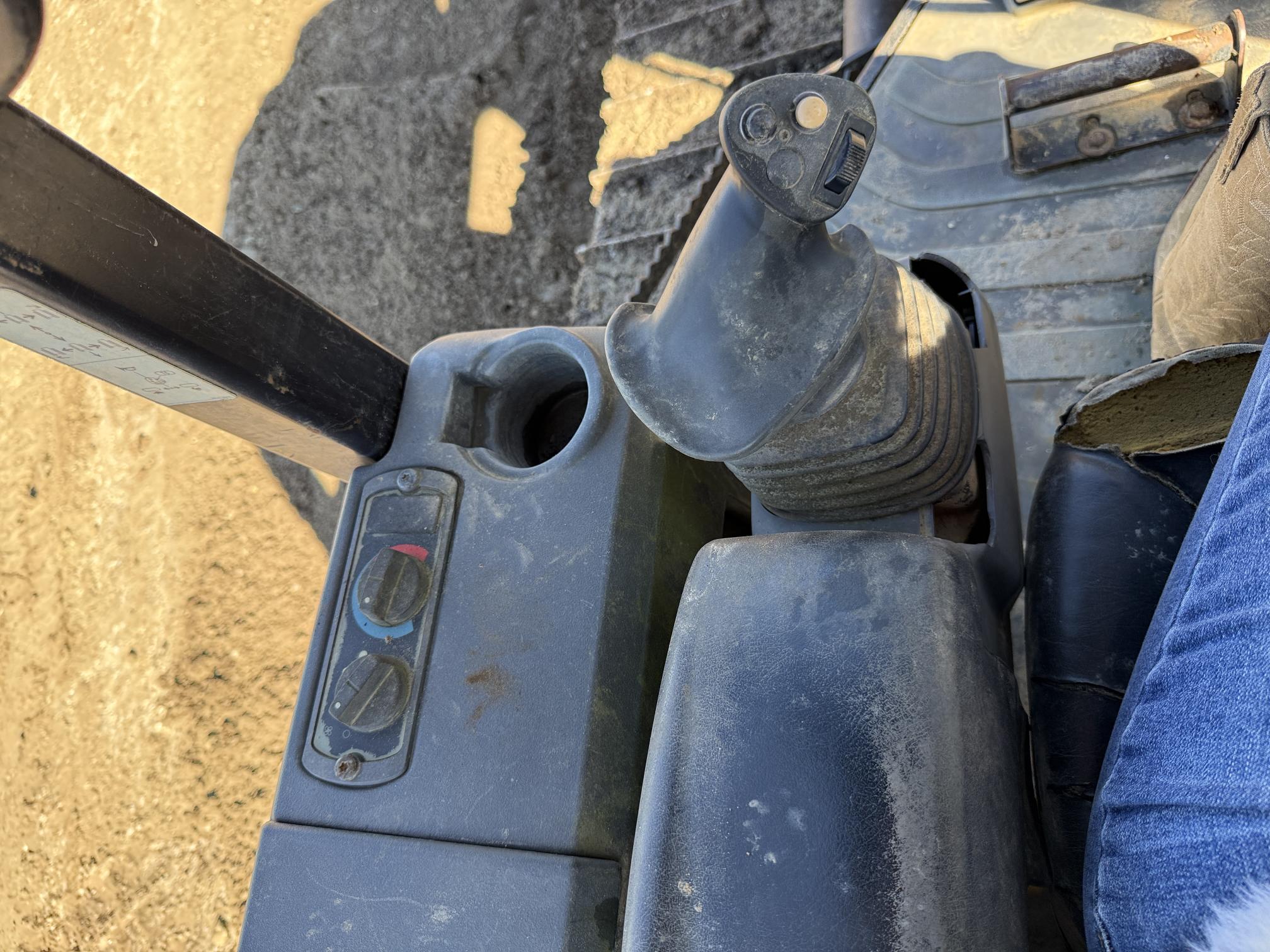 2013 CATERPILLAR D4K2XL - Image 36