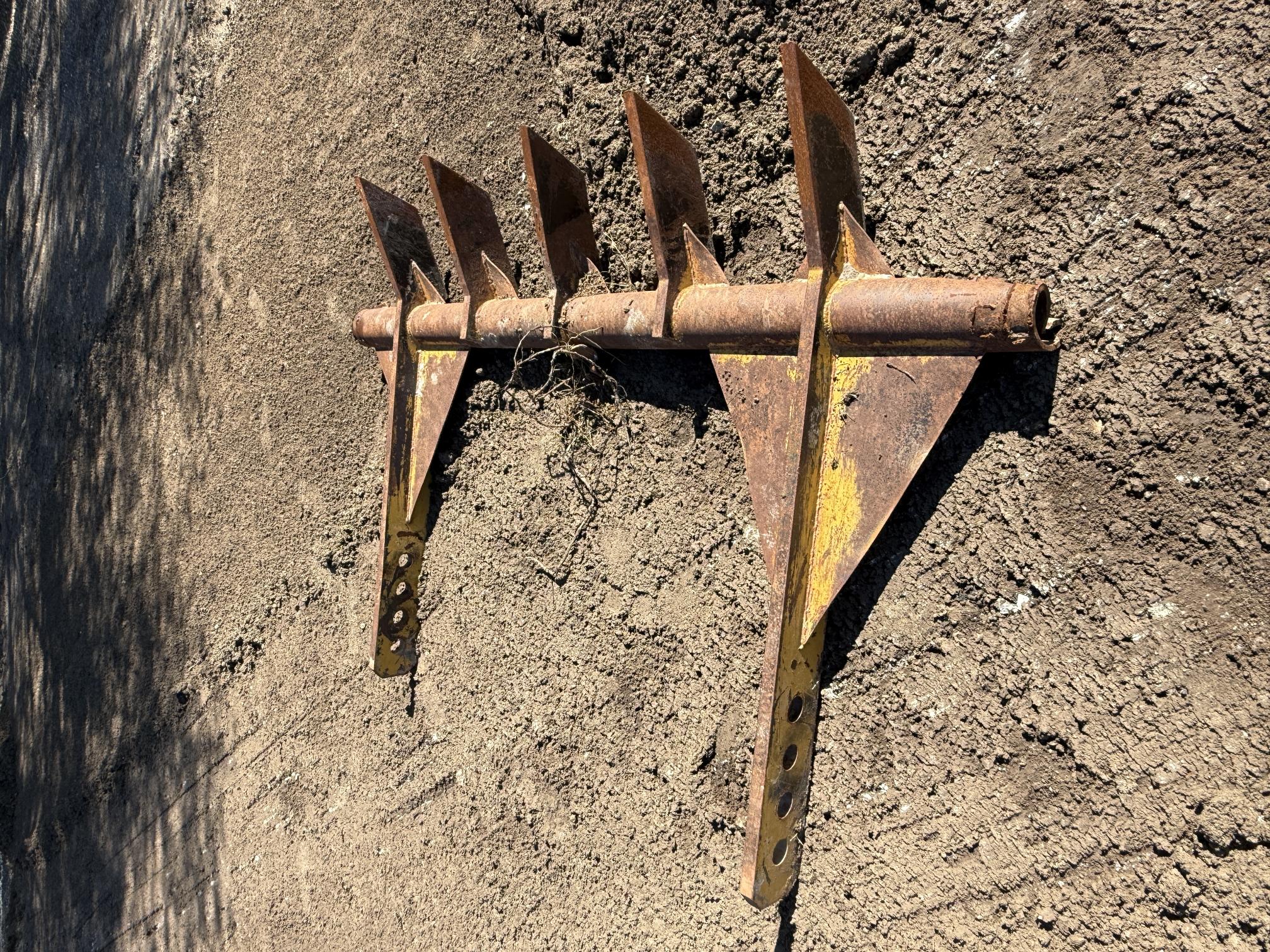 2013 CATERPILLAR D4K2XL - Image 38