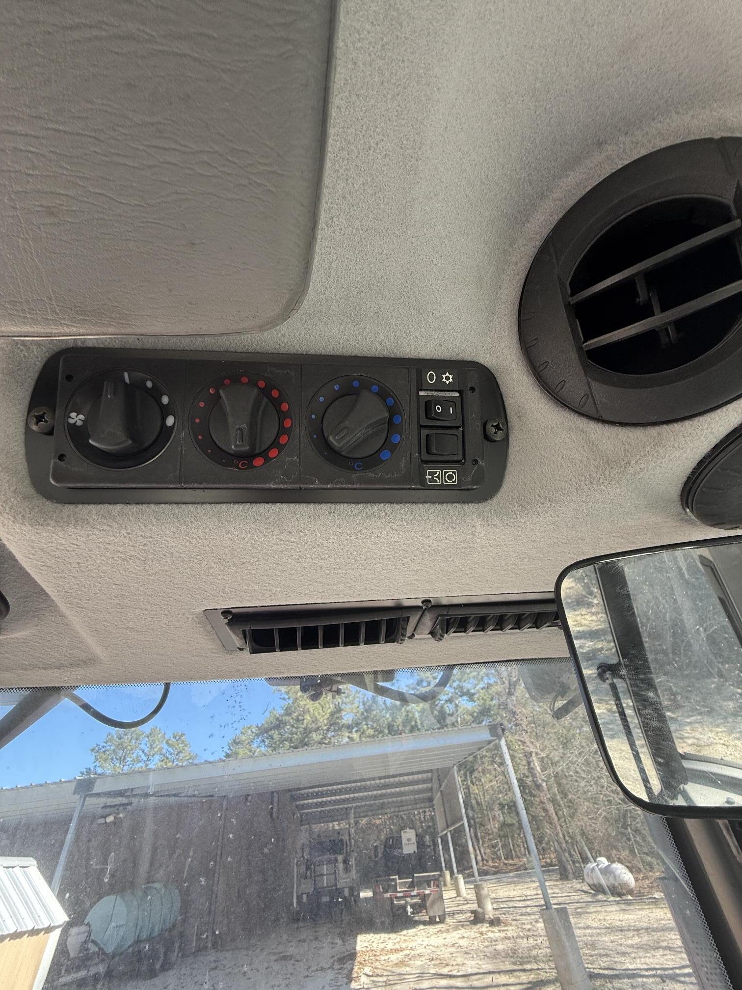 2020 MAHINDRA 7095 - Image 22