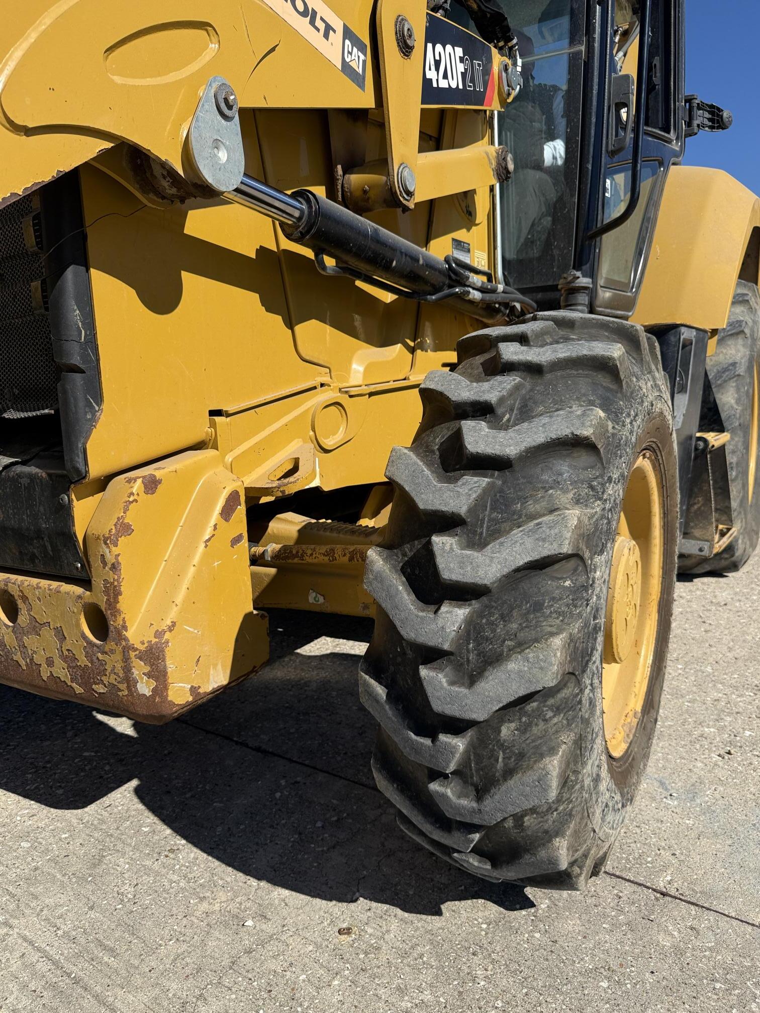 2019 CATERPILLAR 420F2 IT - Image 4