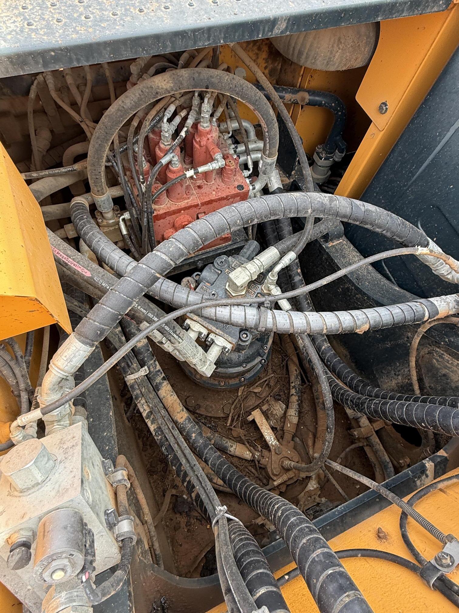 2021 HYUNDAI HX260L - view 7 of 39