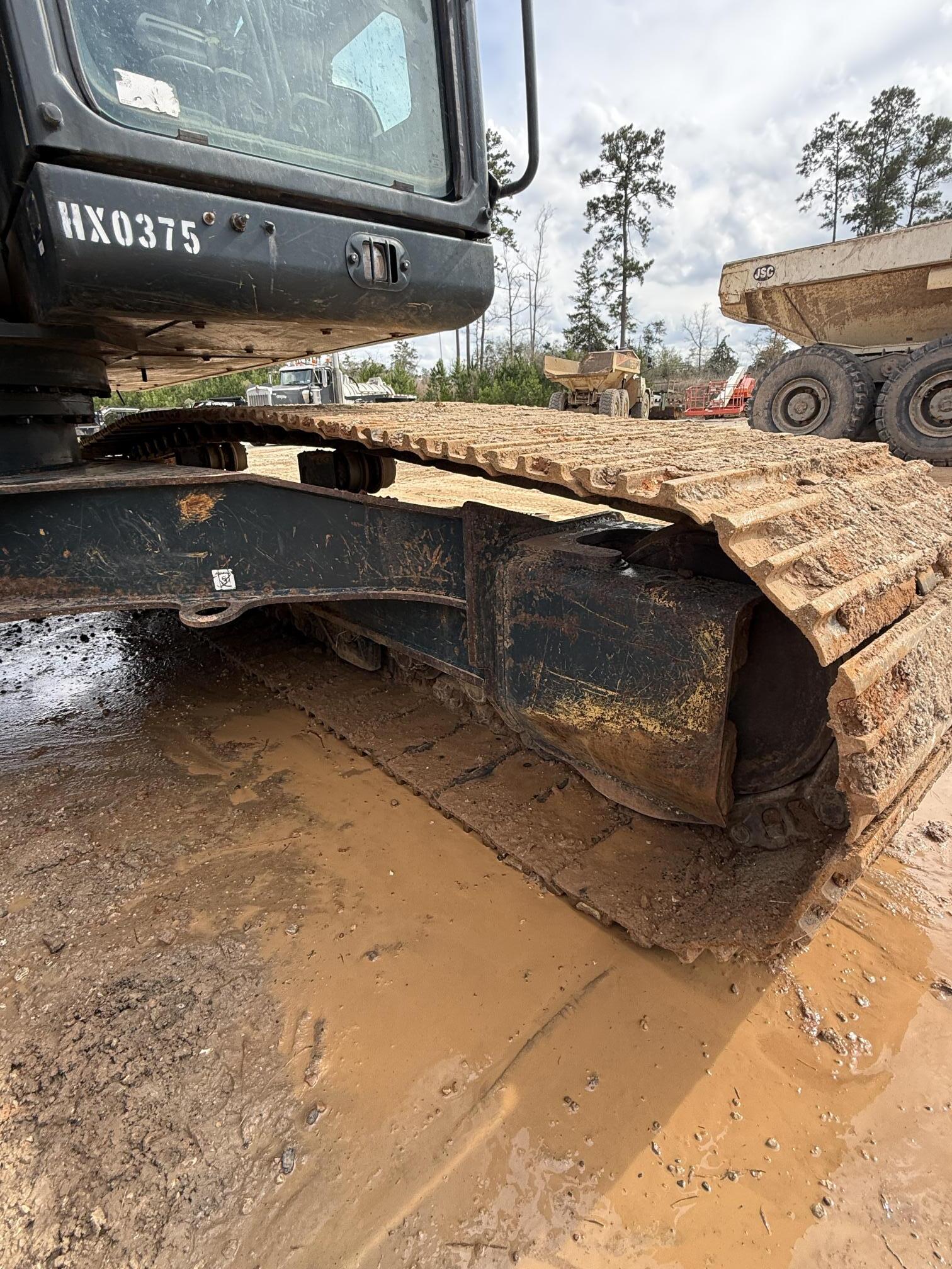 2021 HYUNDAI HX260L - view 18 of 39