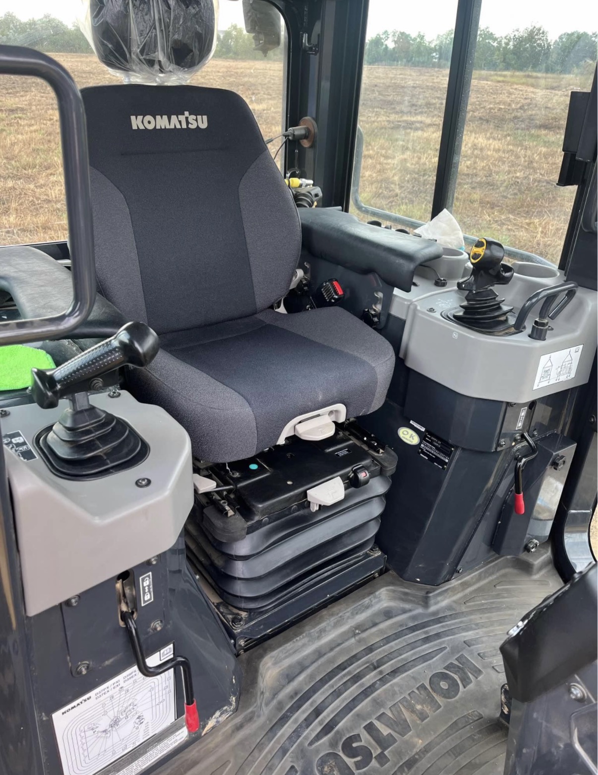 2023 KOMATSU D39PX-24 - view 8 of 10