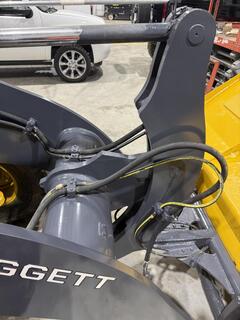 2022 DEERE 324L - Image 10