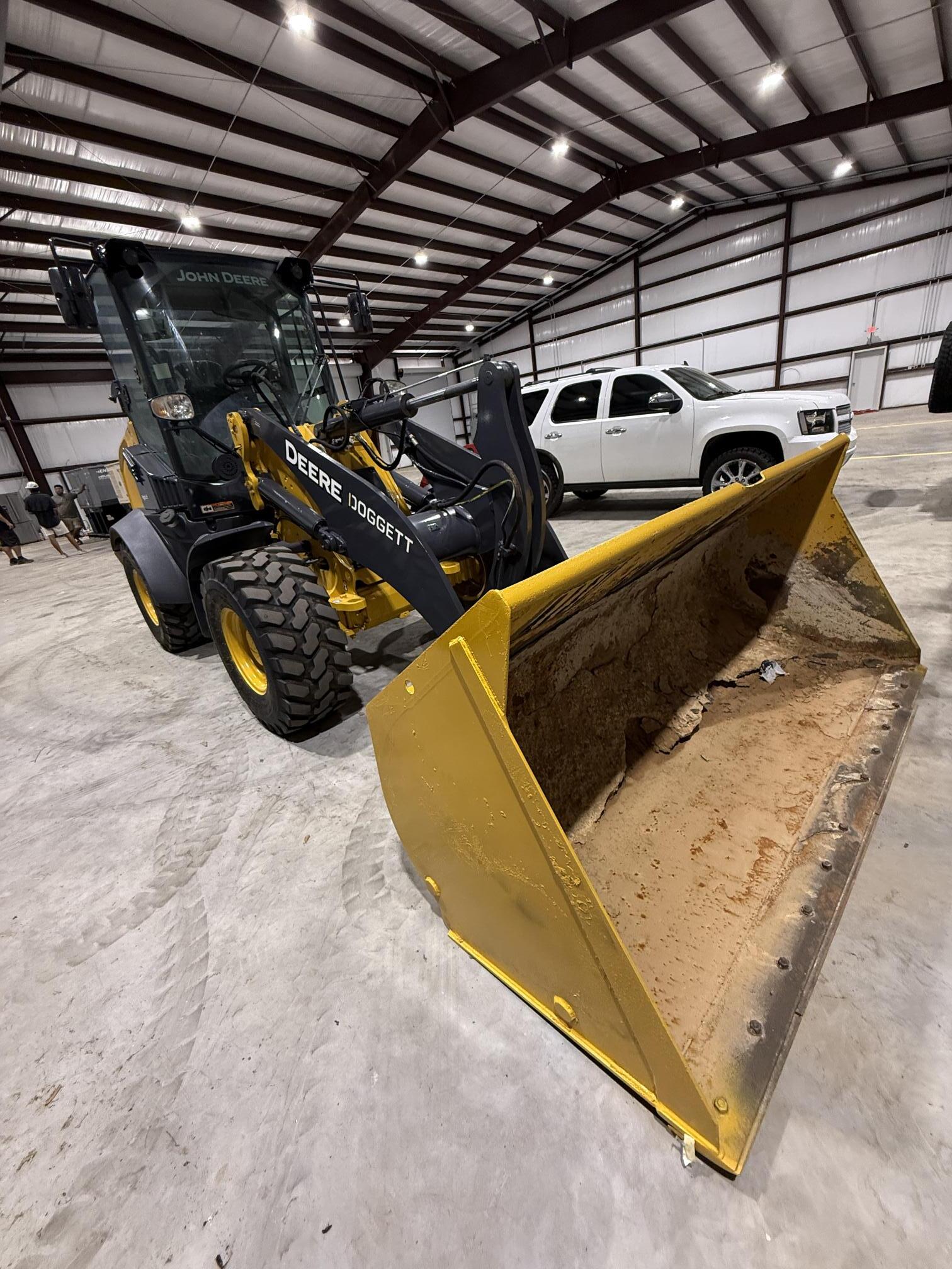 2022 DEERE 324L - Image 4