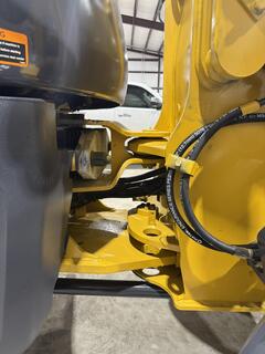 2022 DEERE 324L - Image 12