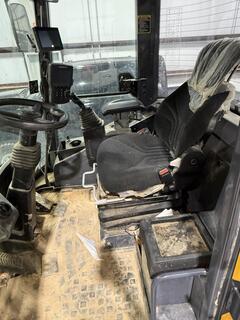 2022 DEERE 324L - Image 20