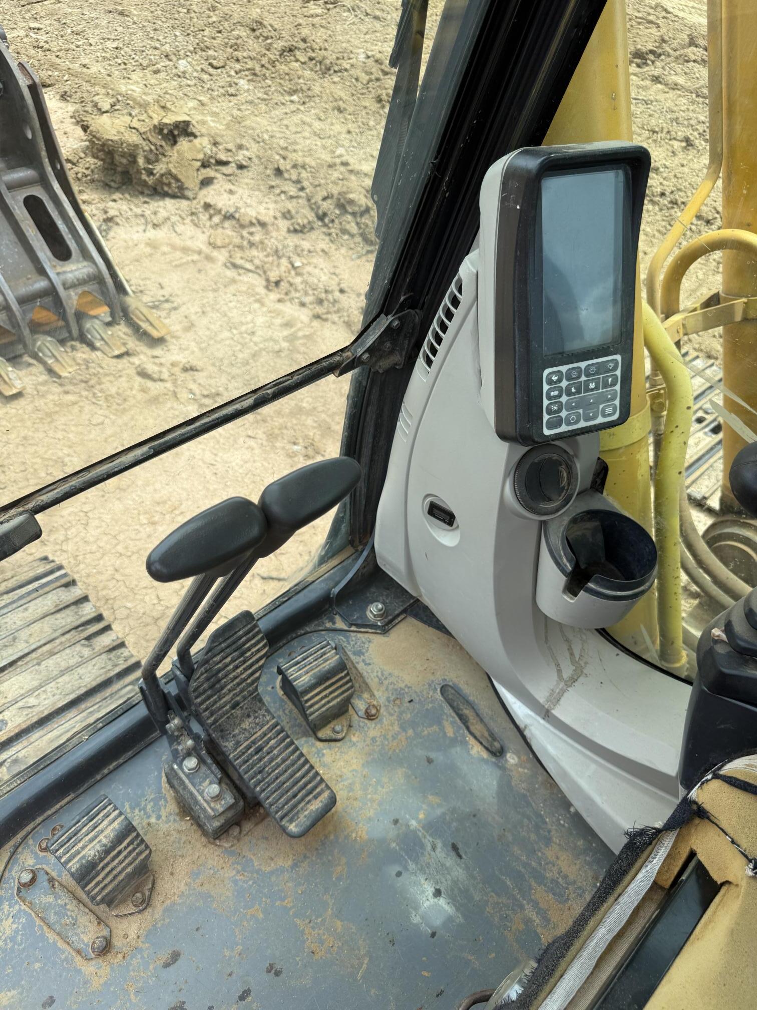2015 KOBELCO SK210 LC-10 - Image 25