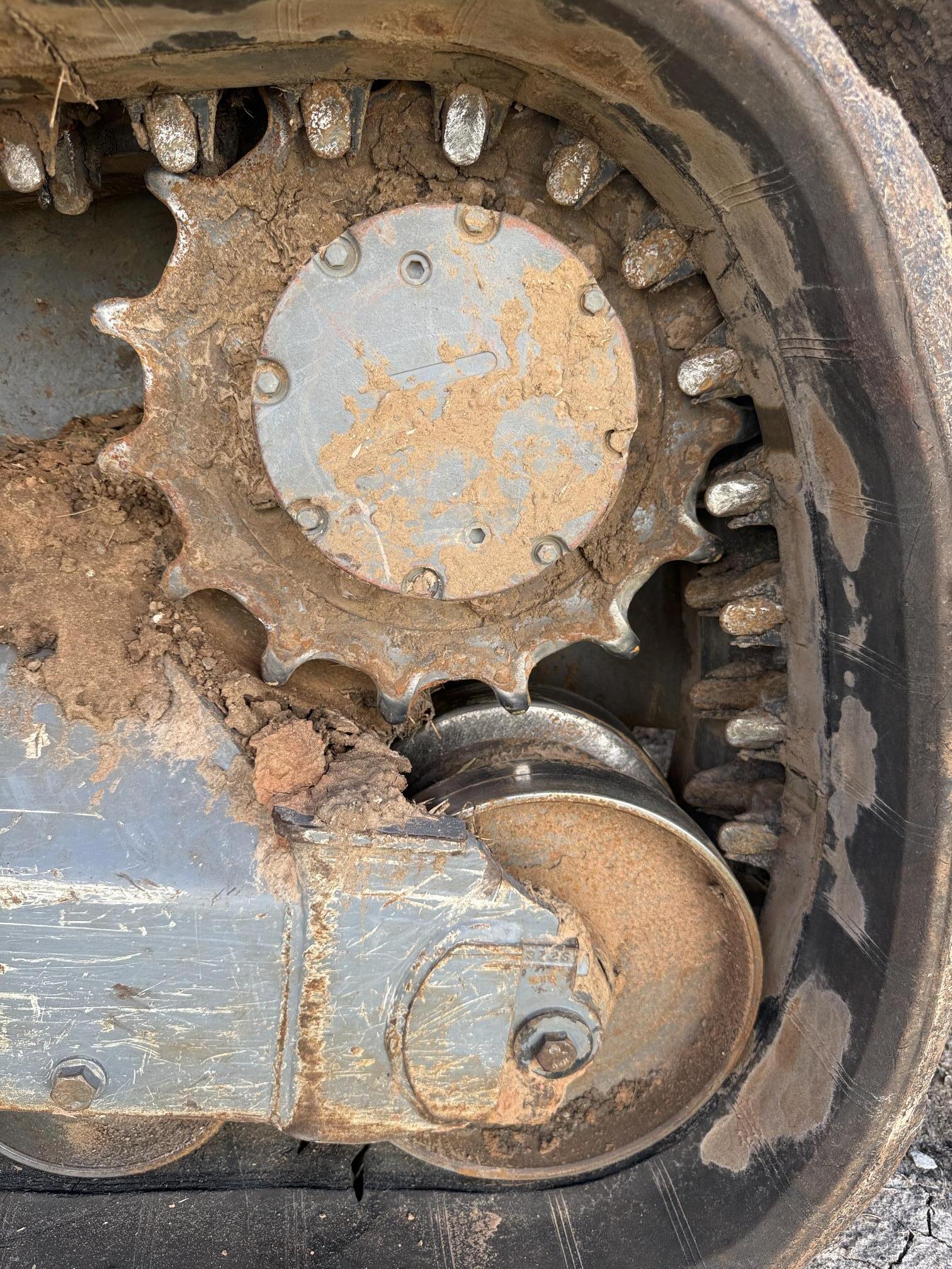 2024 TAKEUCHI TL8R2 - view 5 of 24