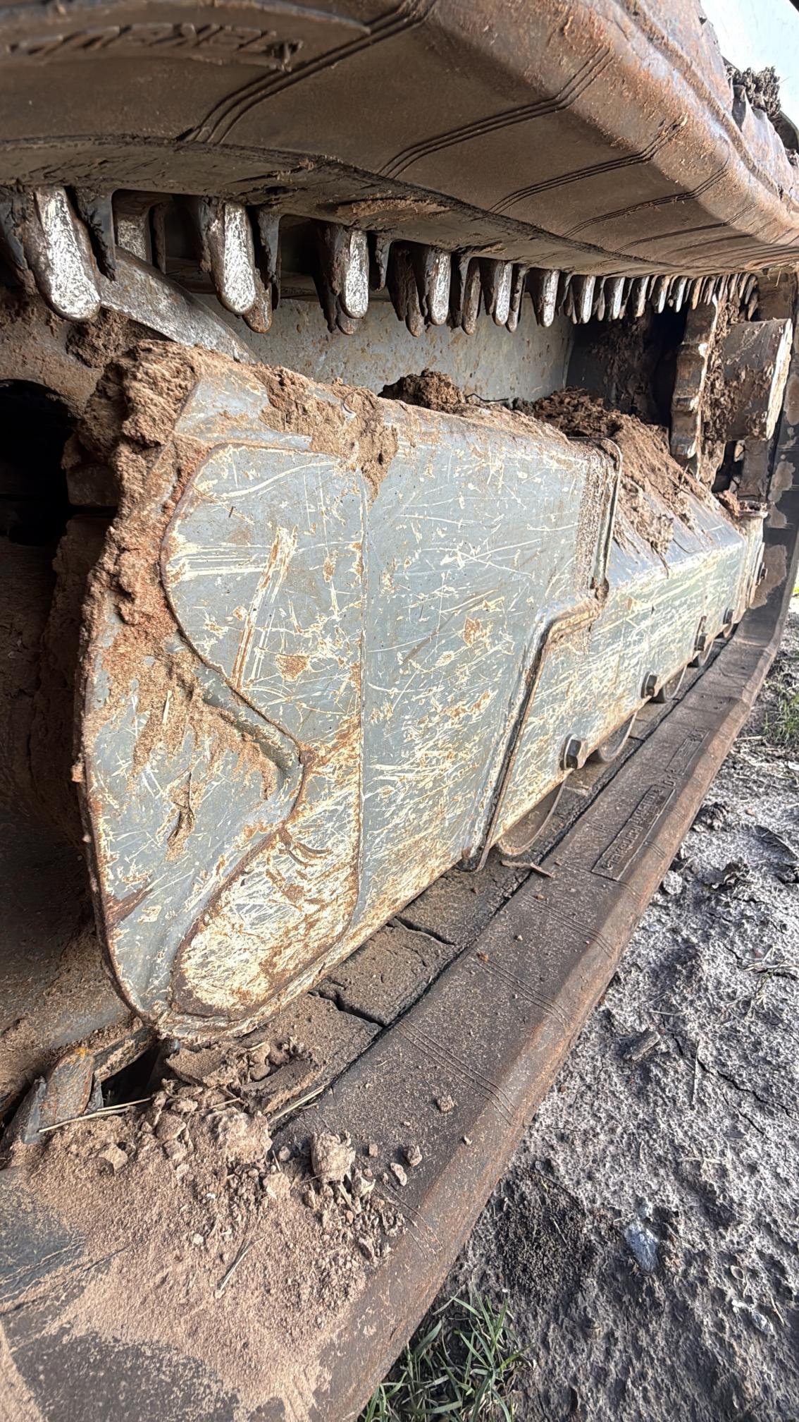 2024 TAKEUCHI TL8R2 - view 9 of 24