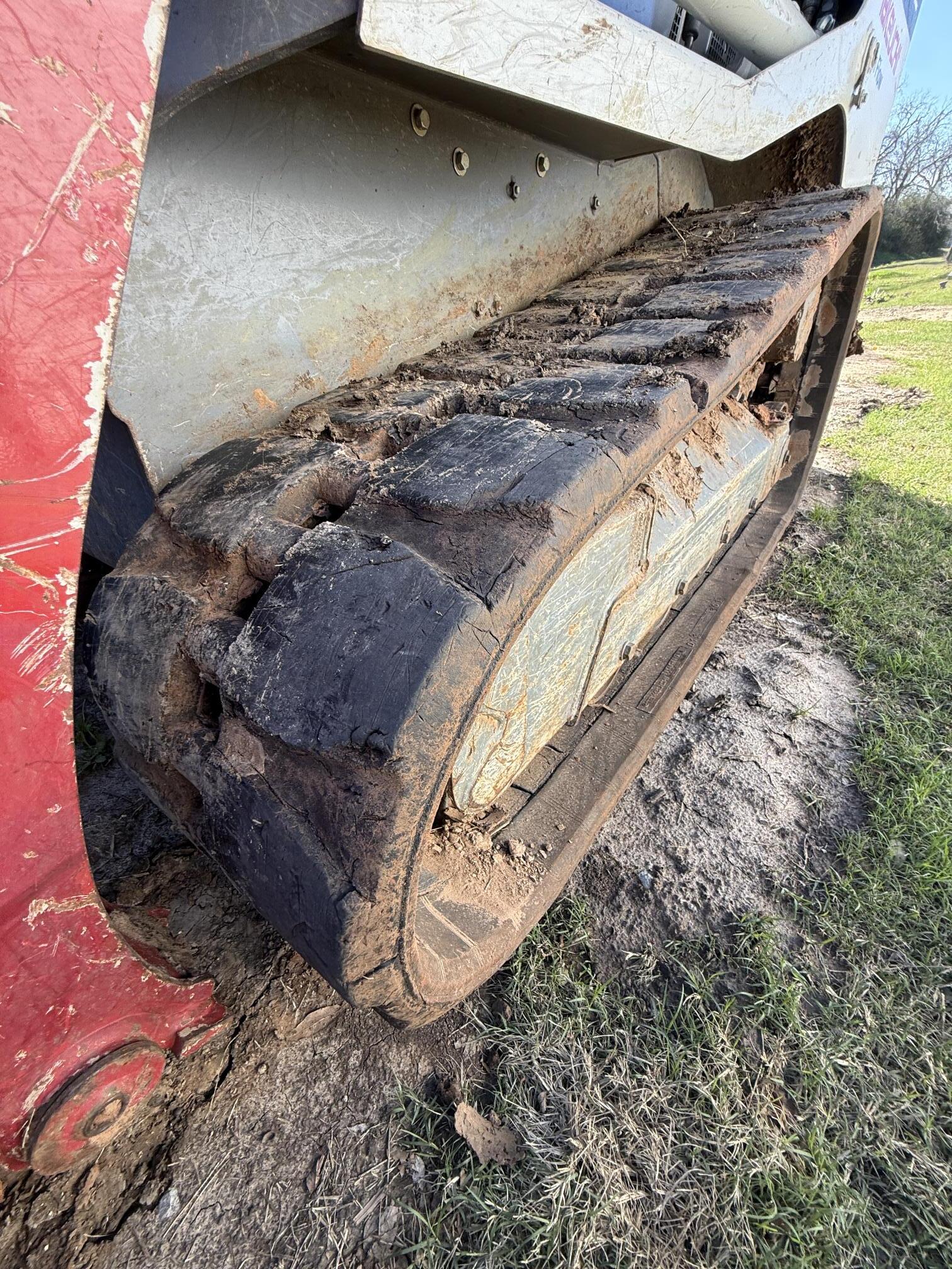 2024 TAKEUCHI TL8R2 - view 10 of 24