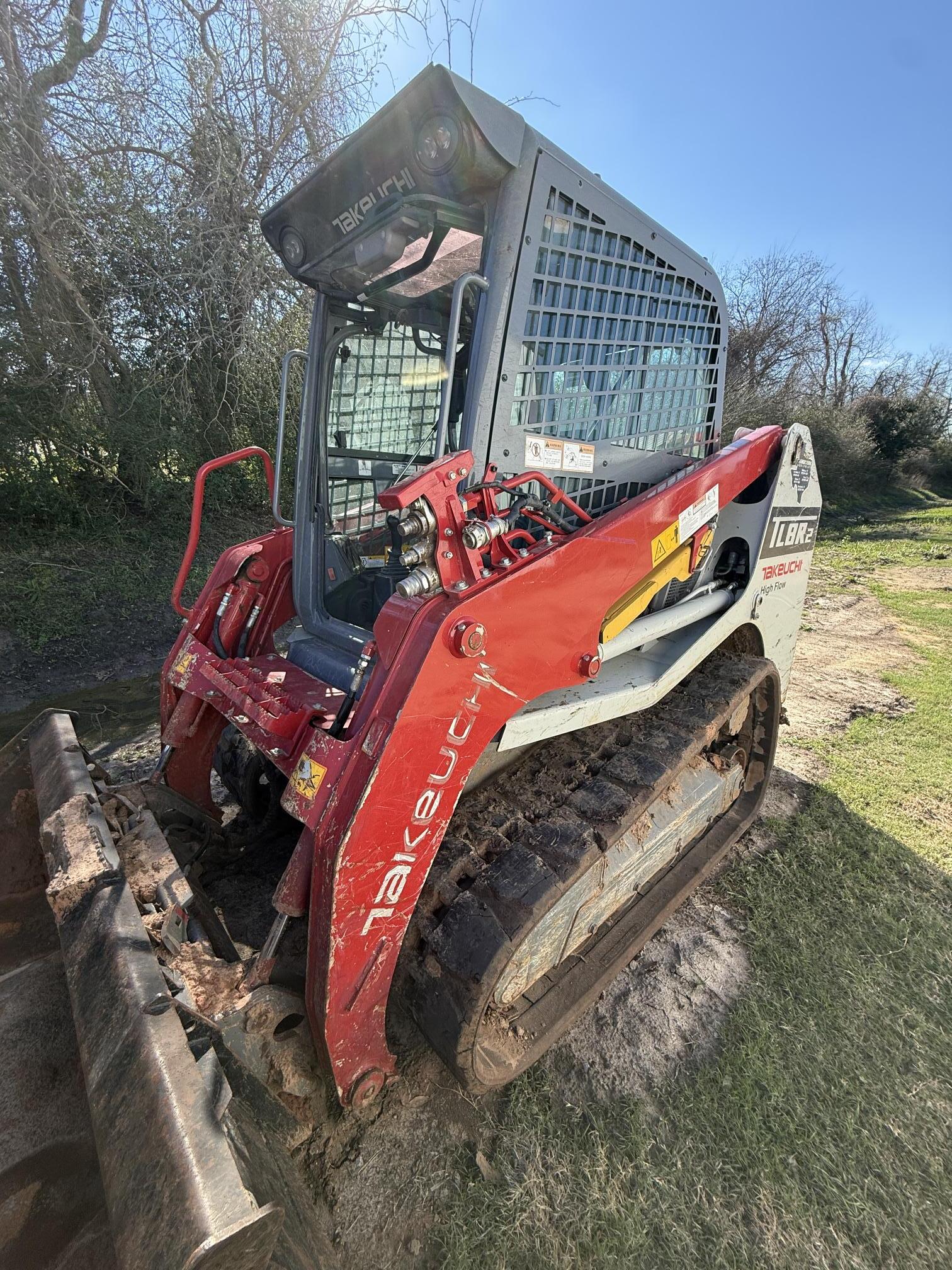 2024 TAKEUCHI TL8R2 - view 2 of 24