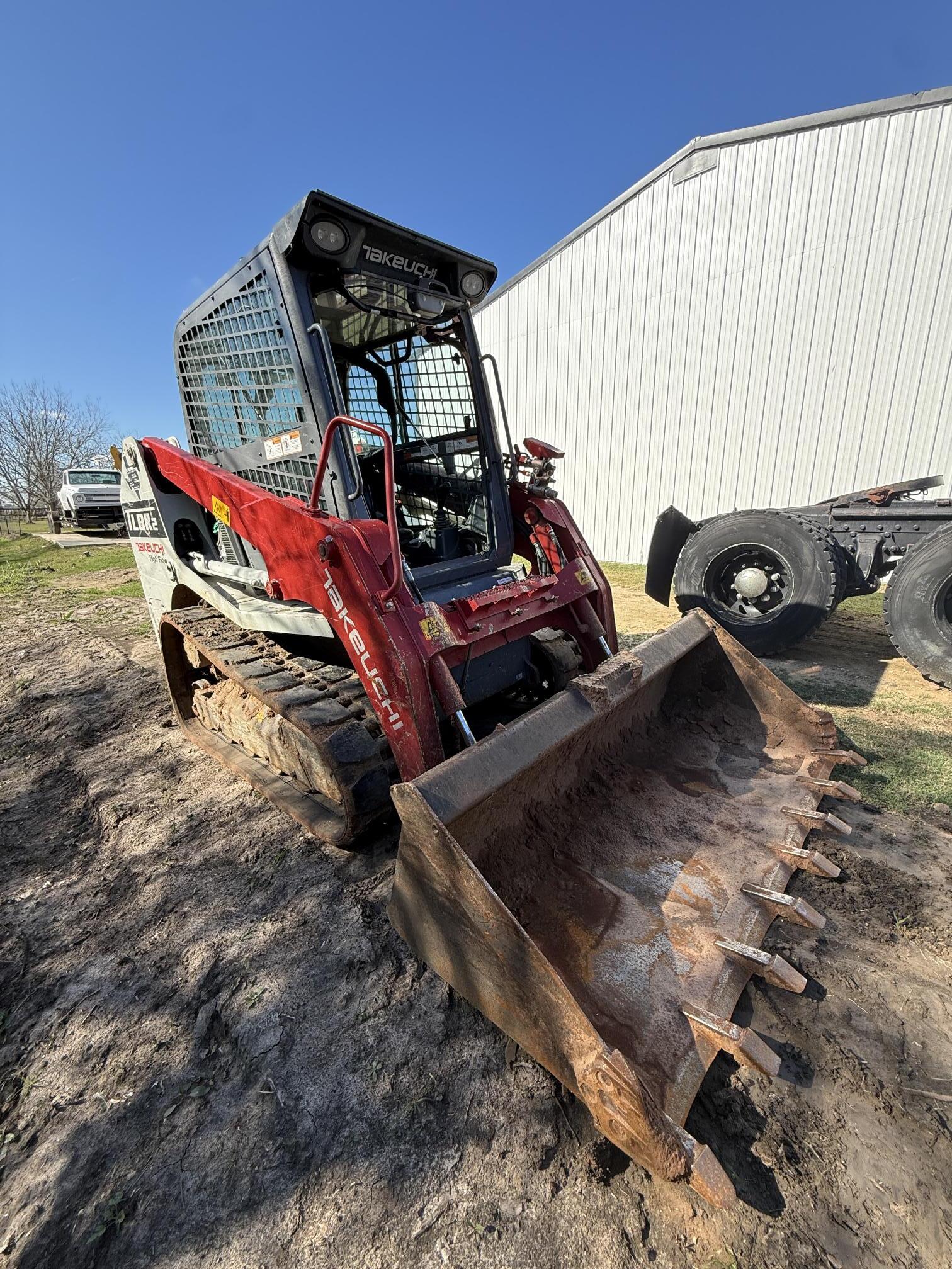 2024 TAKEUCHI TL8R2 - view 17 of 24