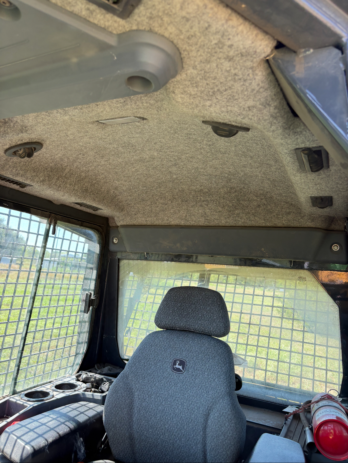 2022 DEERE 550K LGP - view 10 of 16