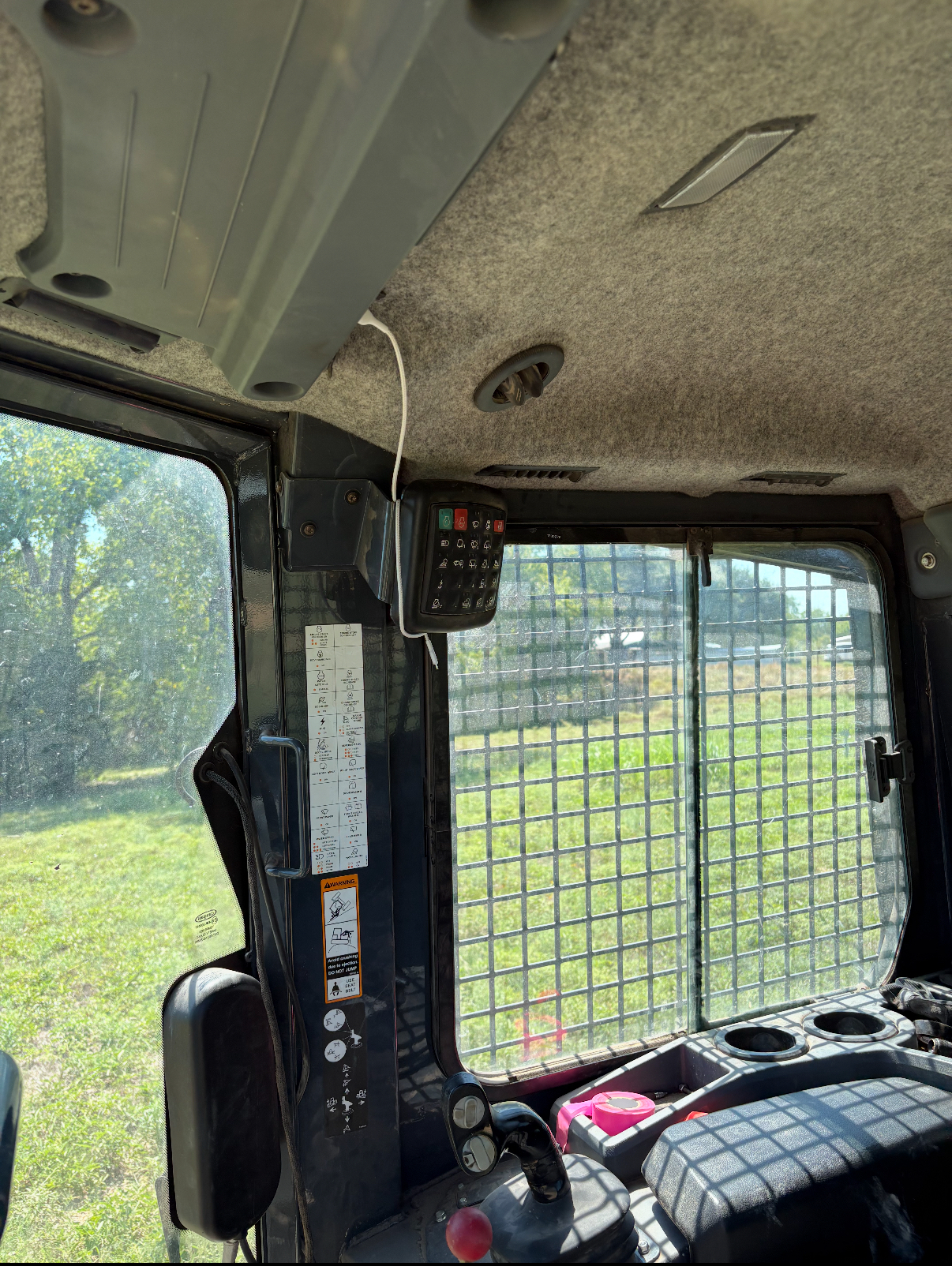 2022 DEERE 550K LGP - view 11 of 16