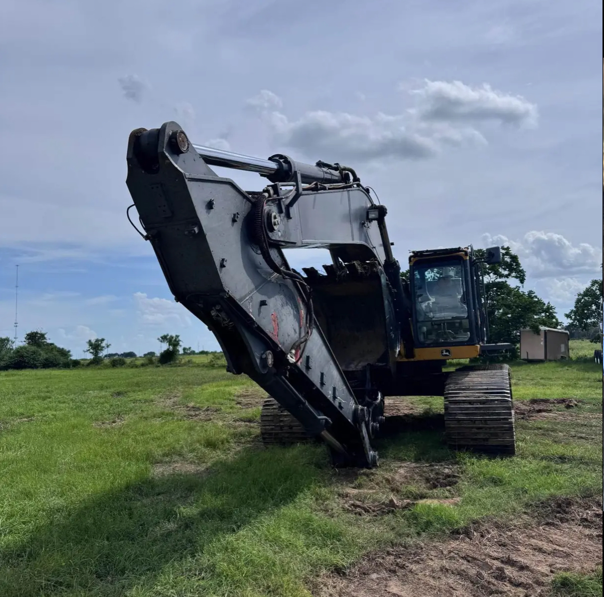 2016 DEERE 470G LC - Image 2