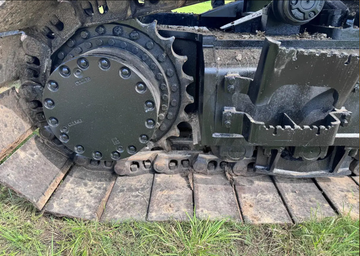 2016 DEERE 470G LC - view 11 of 18