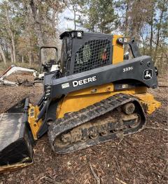 2023 DEERE 333G - Image 2