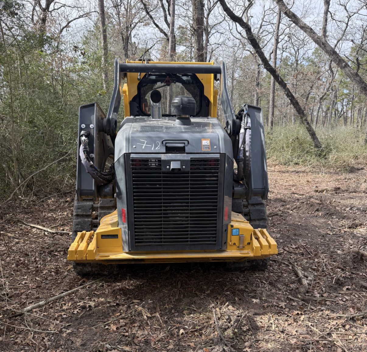 2023 DEERE 333G - view 3 of 6