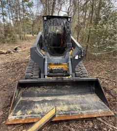 2023 DEERE 333G - Image 4