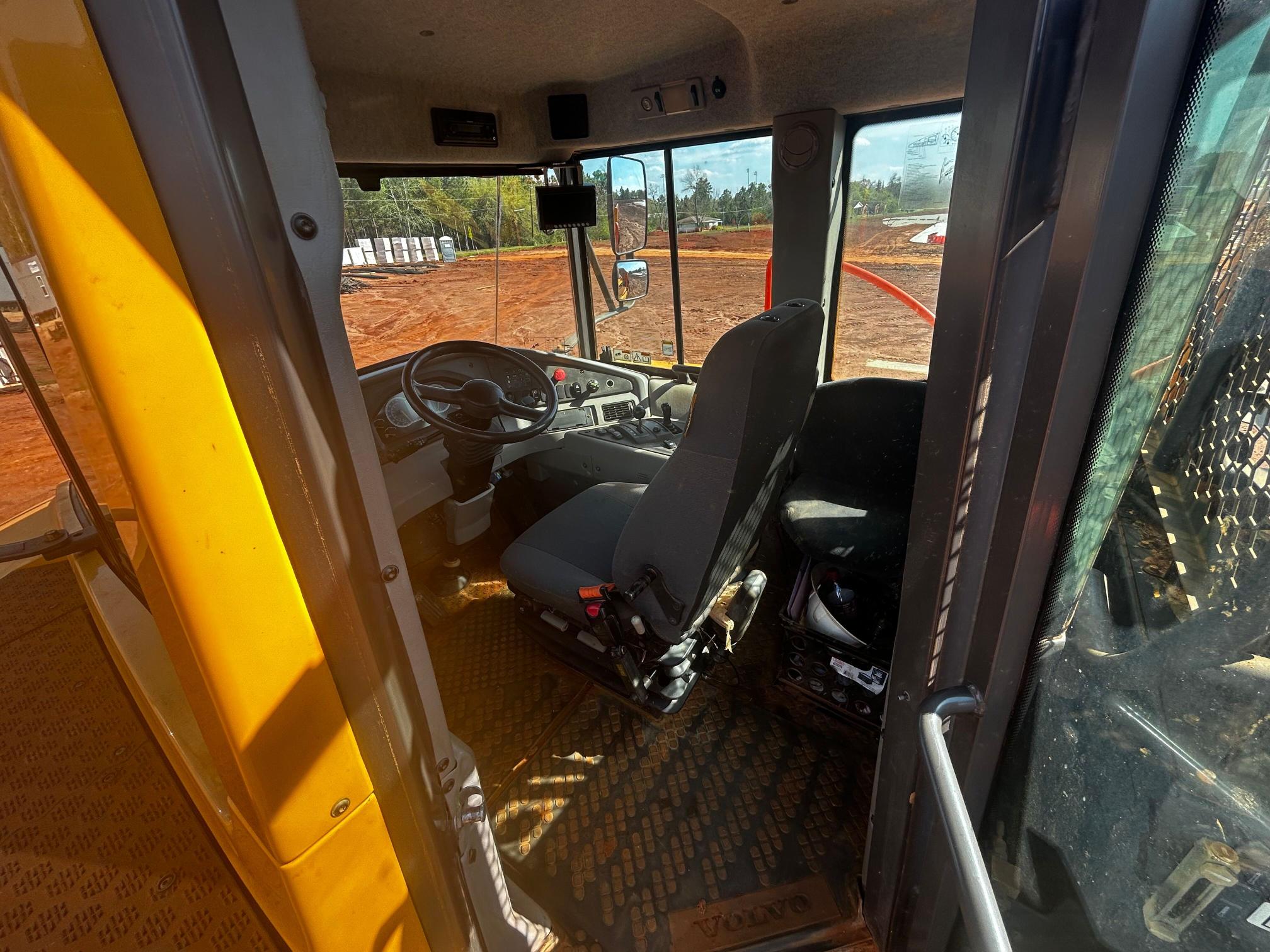 2021 VOLVO A25G - view 7 of 24