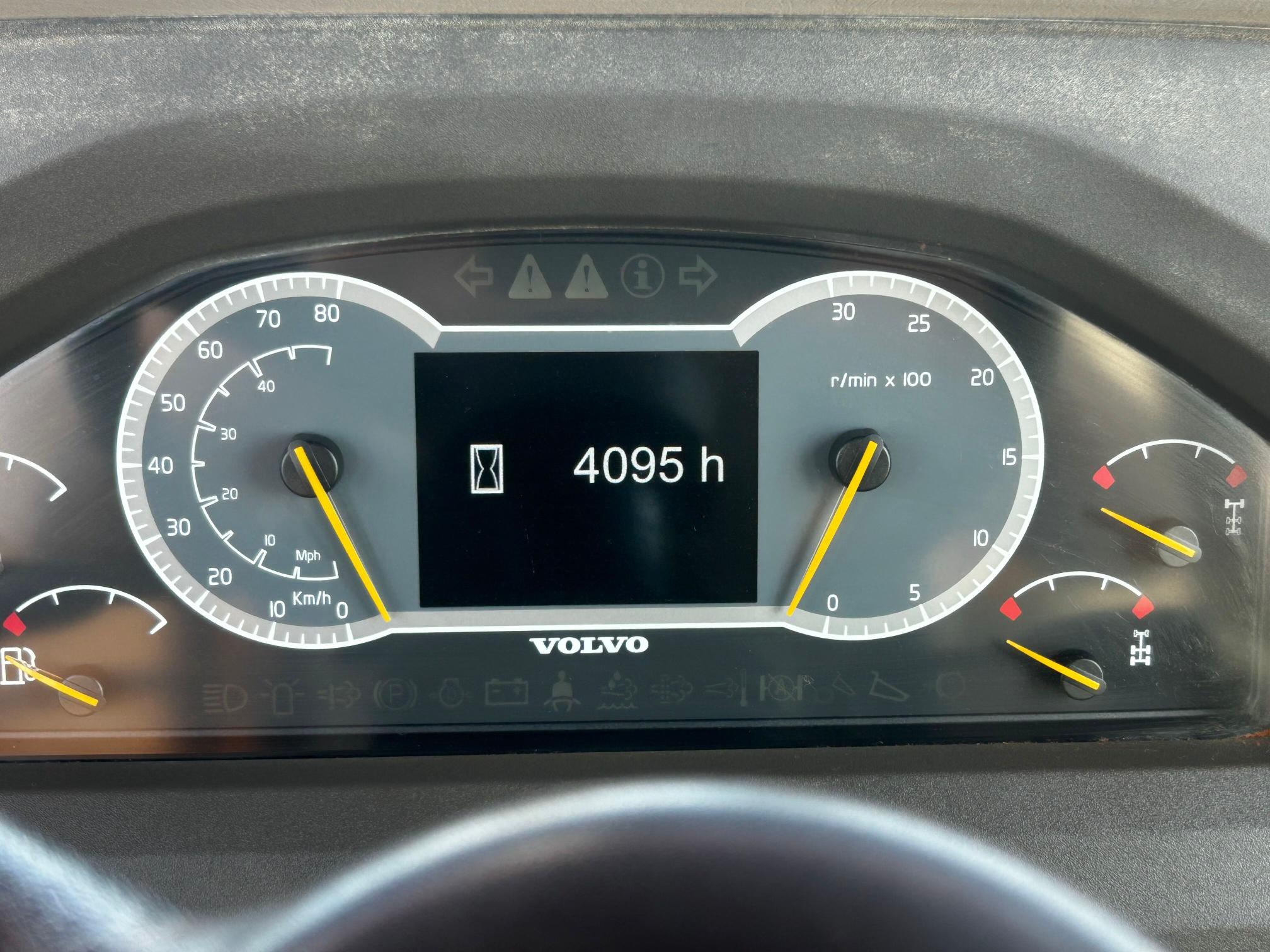 2021 VOLVO A25G - view 8 of 24