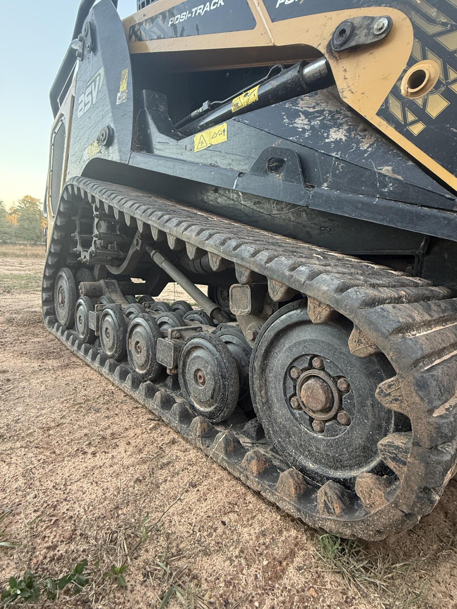 2021 ASV RT 120 - Image 29