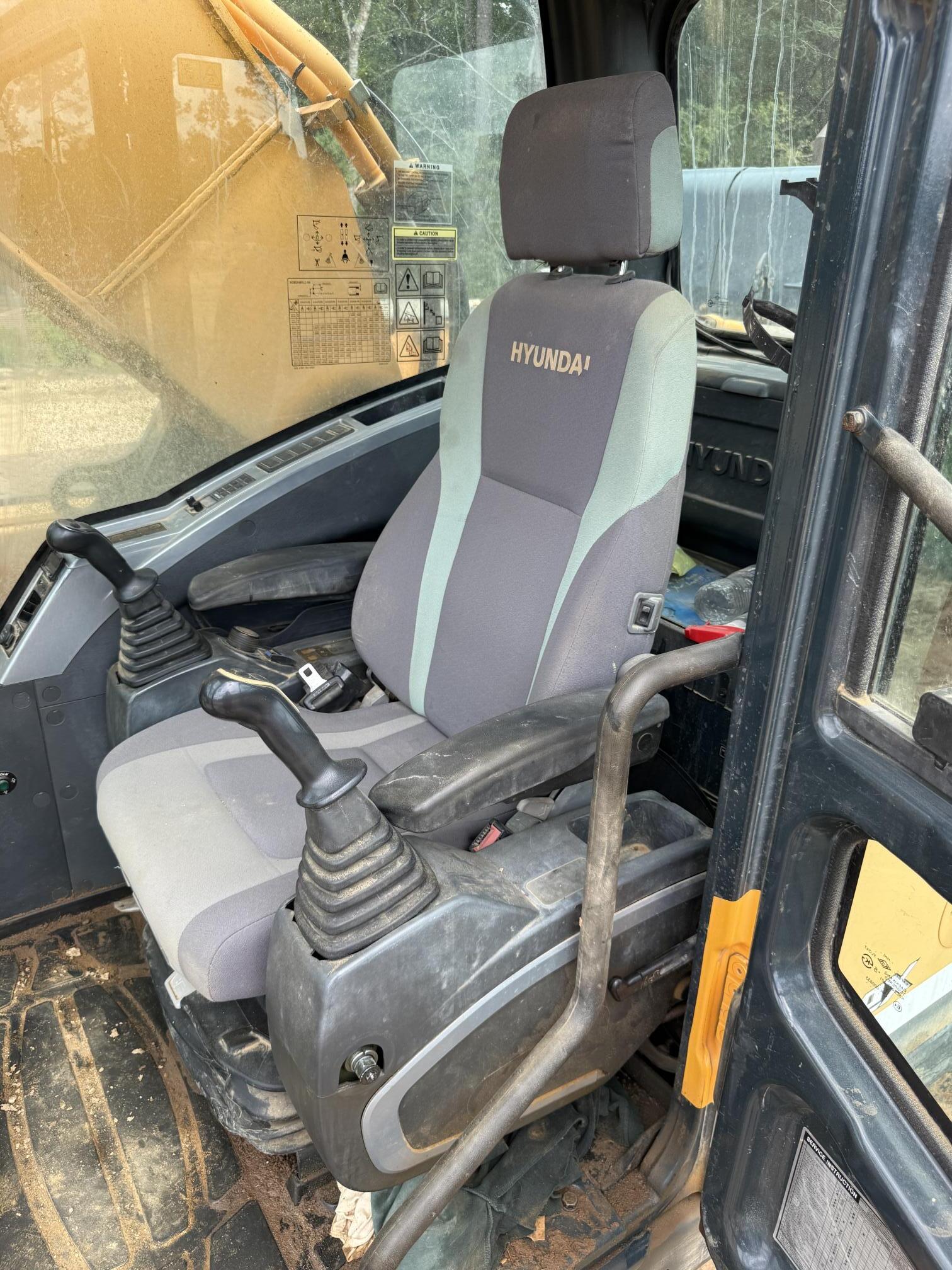 2017 HYUNDAI ROBEX 480LC - Image 30