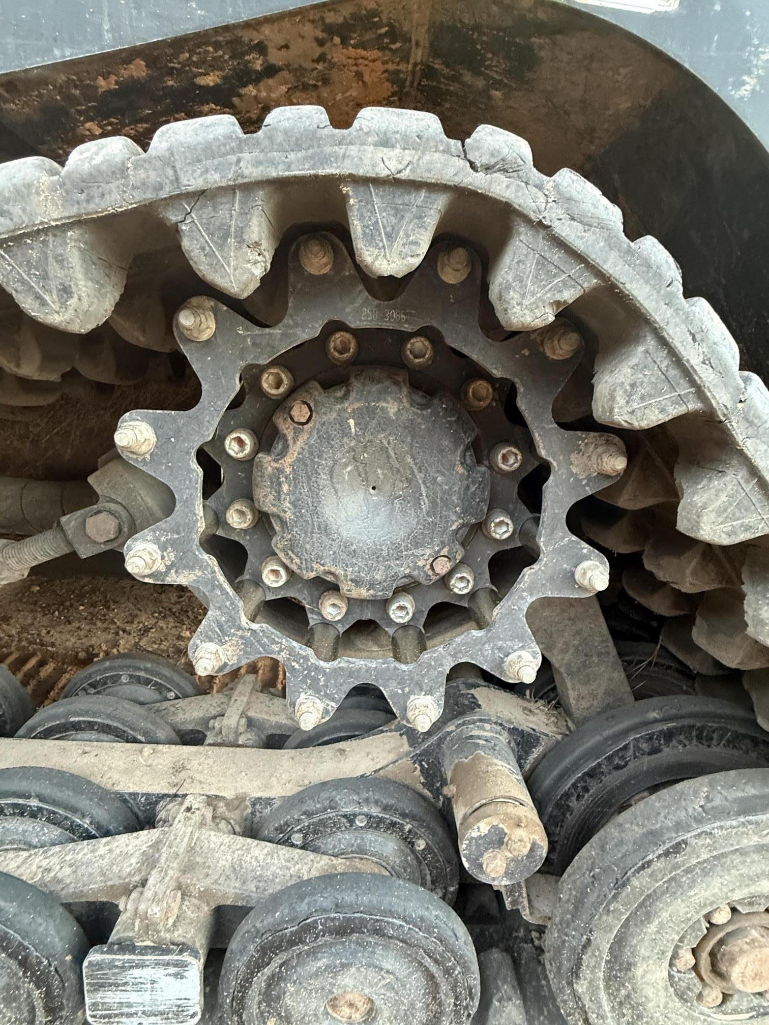 2021 ASV RT 120 - Image 16