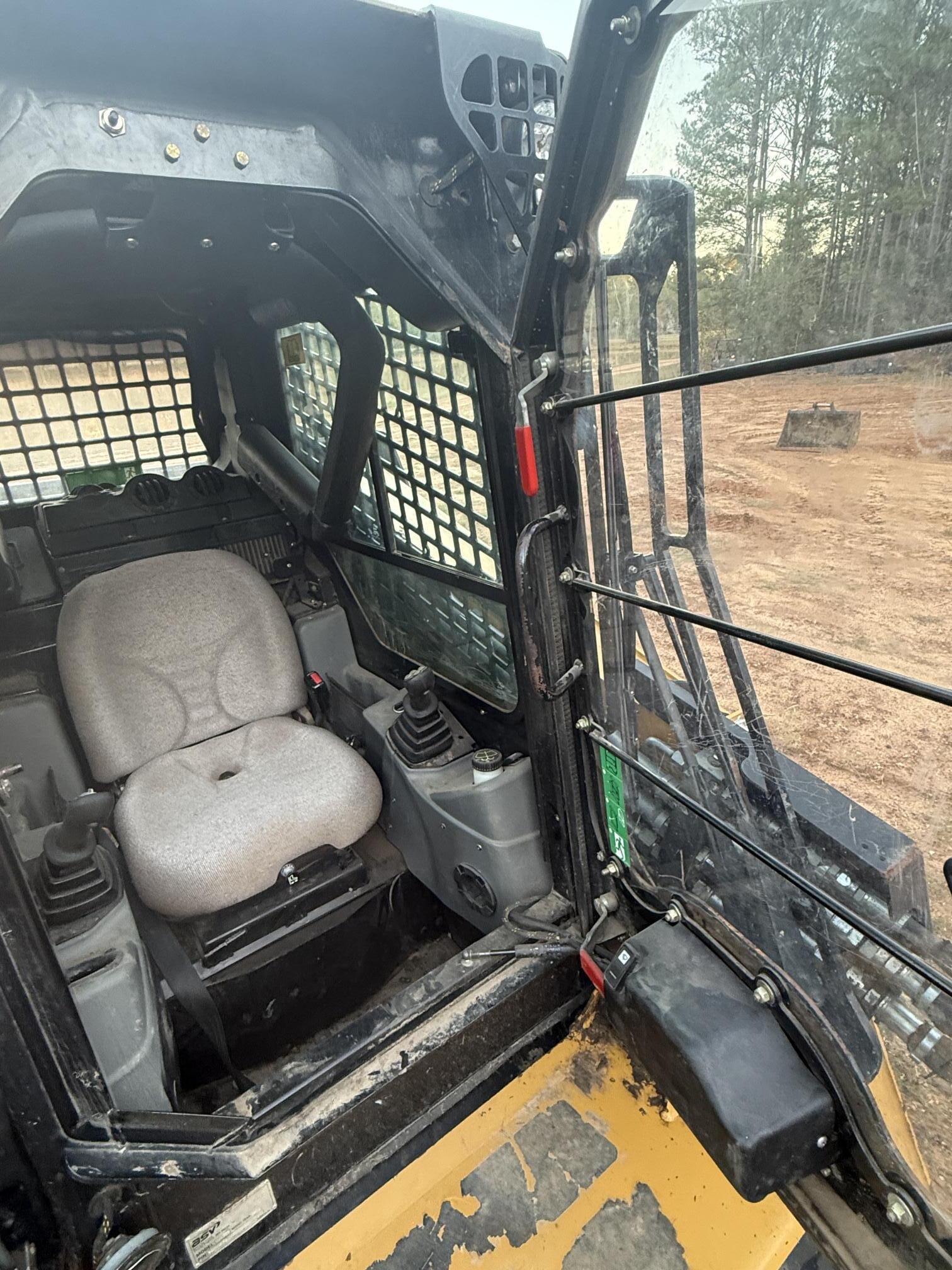 2021 ASV RT 120 - Image 34