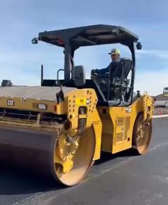 2017 CATERPILLAR CB66B - Image 4