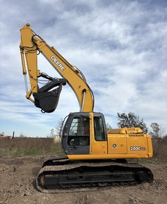 2005 DEERE 200C-LC - Image 11