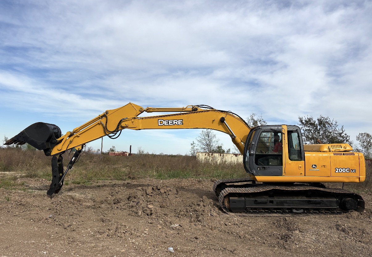 2005 DEERE 200C-LC - view 12 of 26