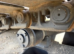 2005 DEERE 200C-LC - Image 16