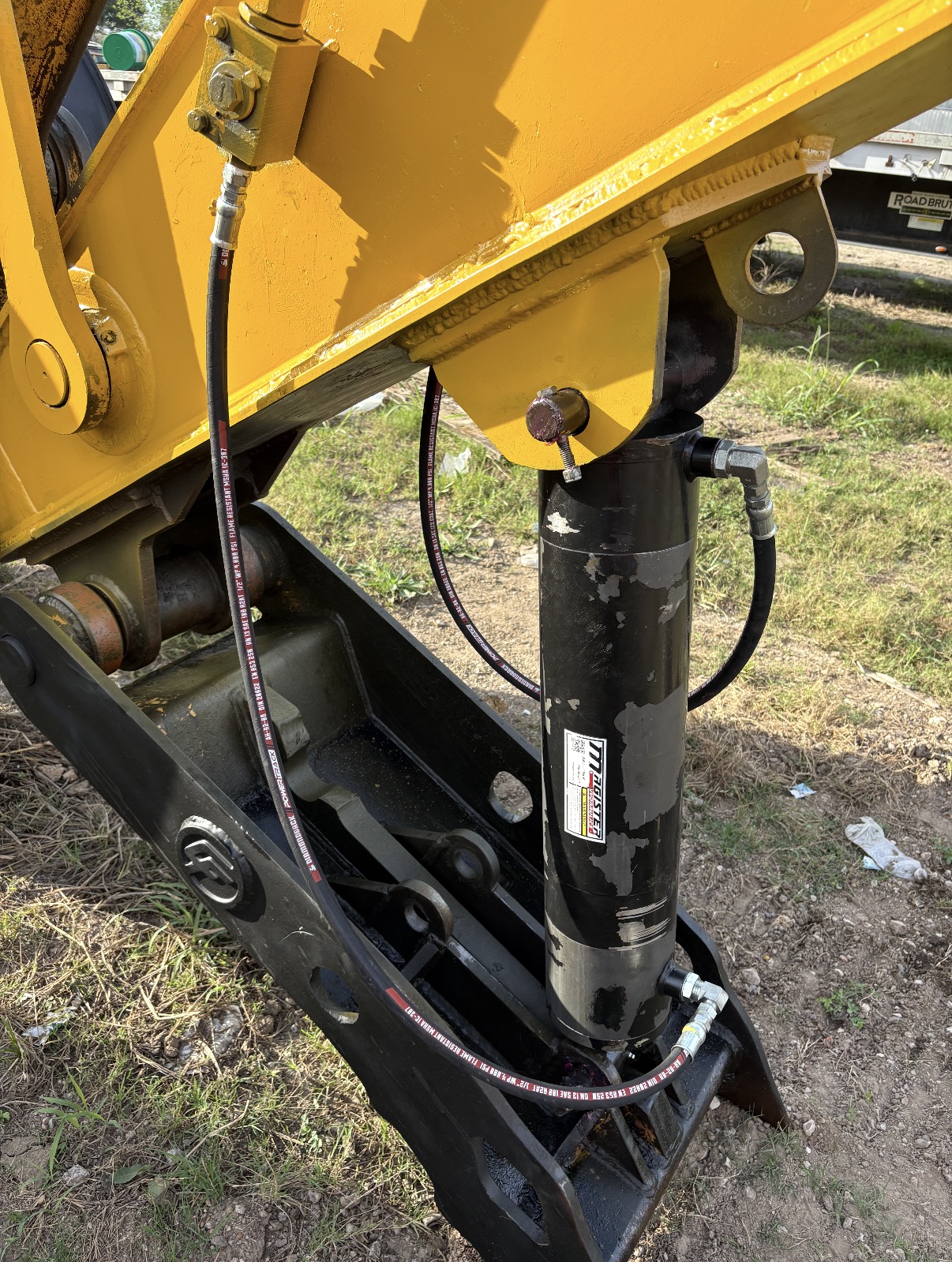 2005 DEERE 200C-LC - view 20 of 26