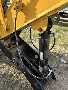 2005 DEERE 200C-LC - Image 20