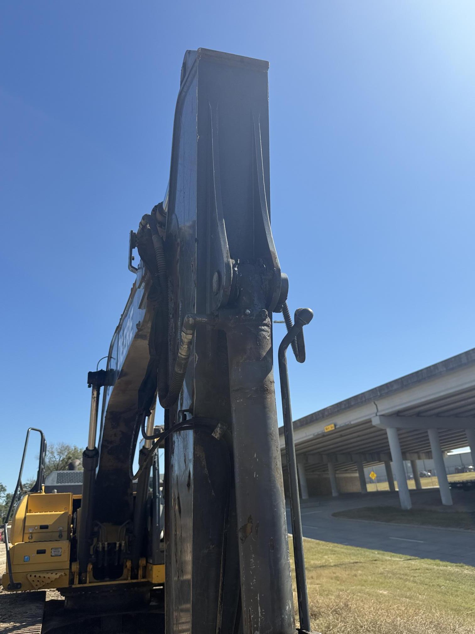 2017 DEERE 210G LC - Image 5