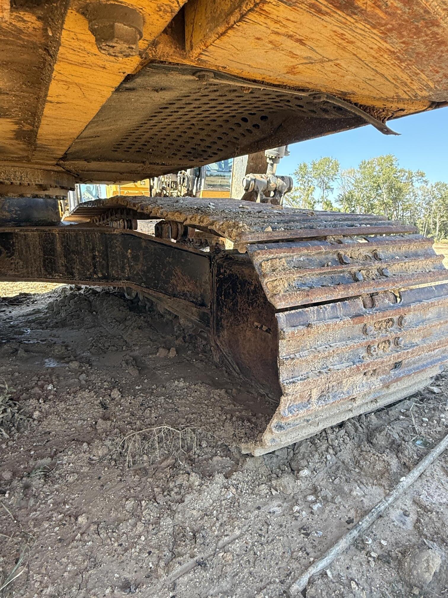 2017 DEERE 210G LC - Image 20