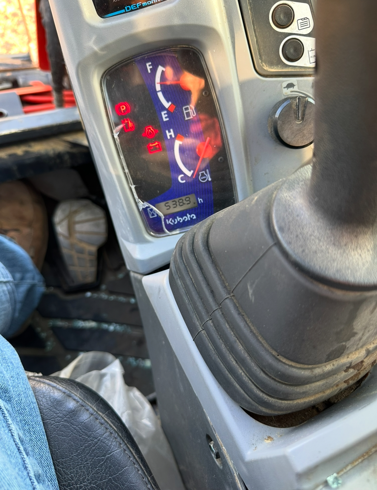 2024 KUBOTA SVL97-2 - view 9 of 14