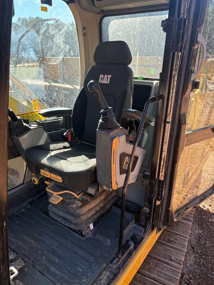 2019 CATERPILLAR 320 - Image 8