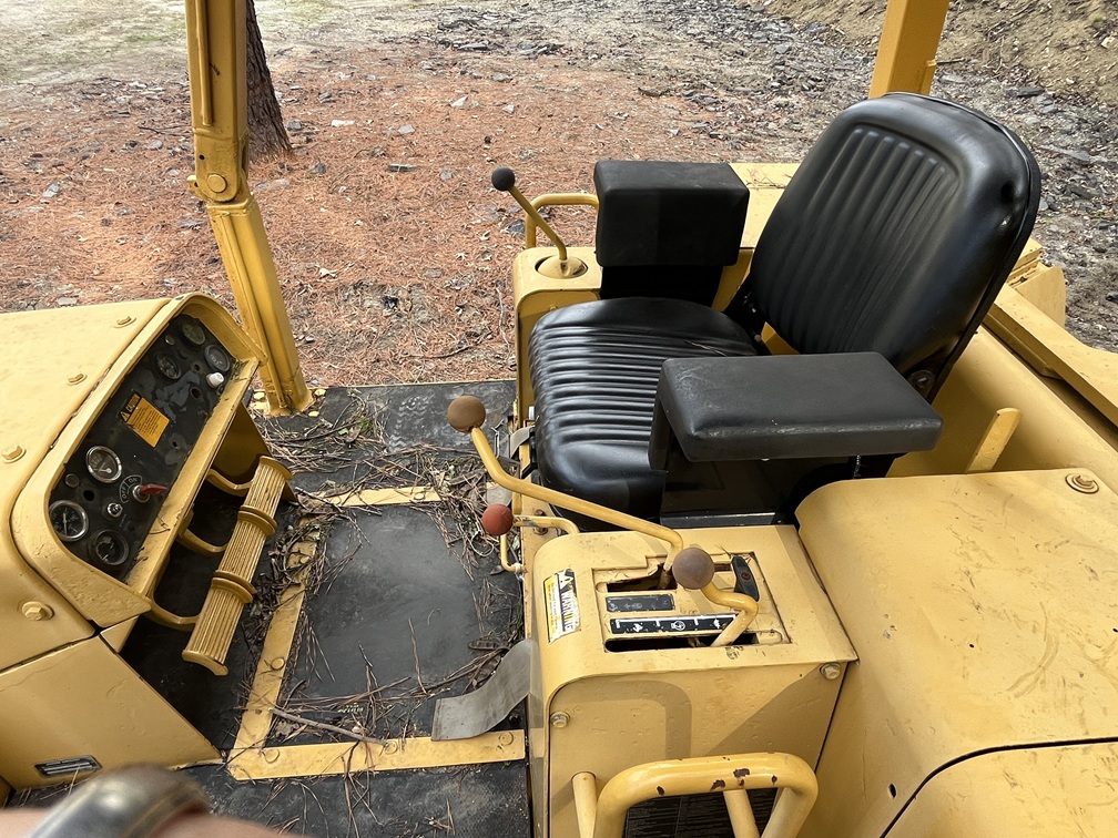 1985 DEERE 750B - view 19 of 34