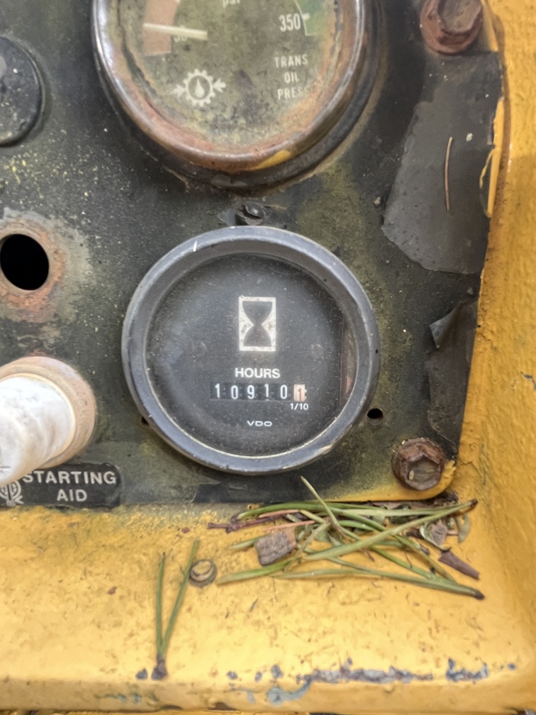 1985 DEERE 750B - Image 23