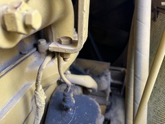 1985 DEERE 750B - Image 30