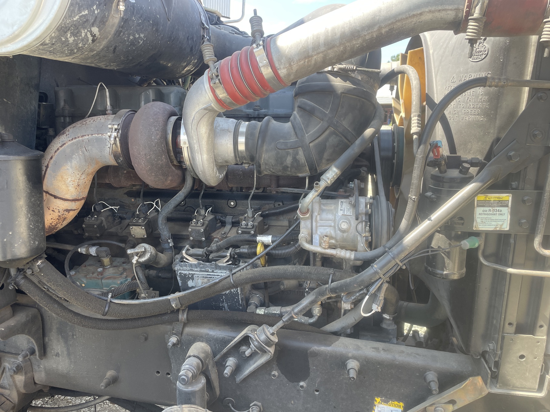 1999 MACK CH-613 - Image 29