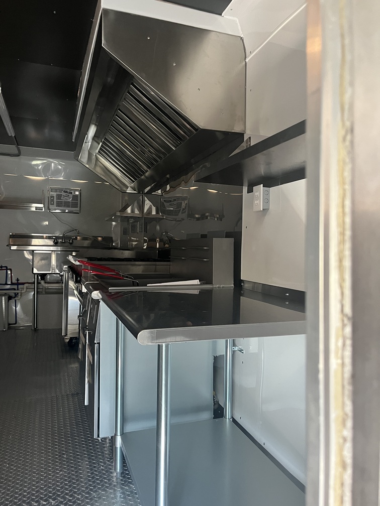 2019 FORD E-450 - view 10 of 15