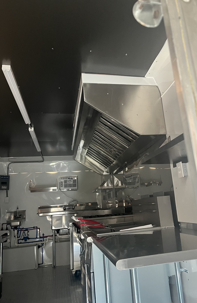 2019 FORD E-450 - view 11 of 15