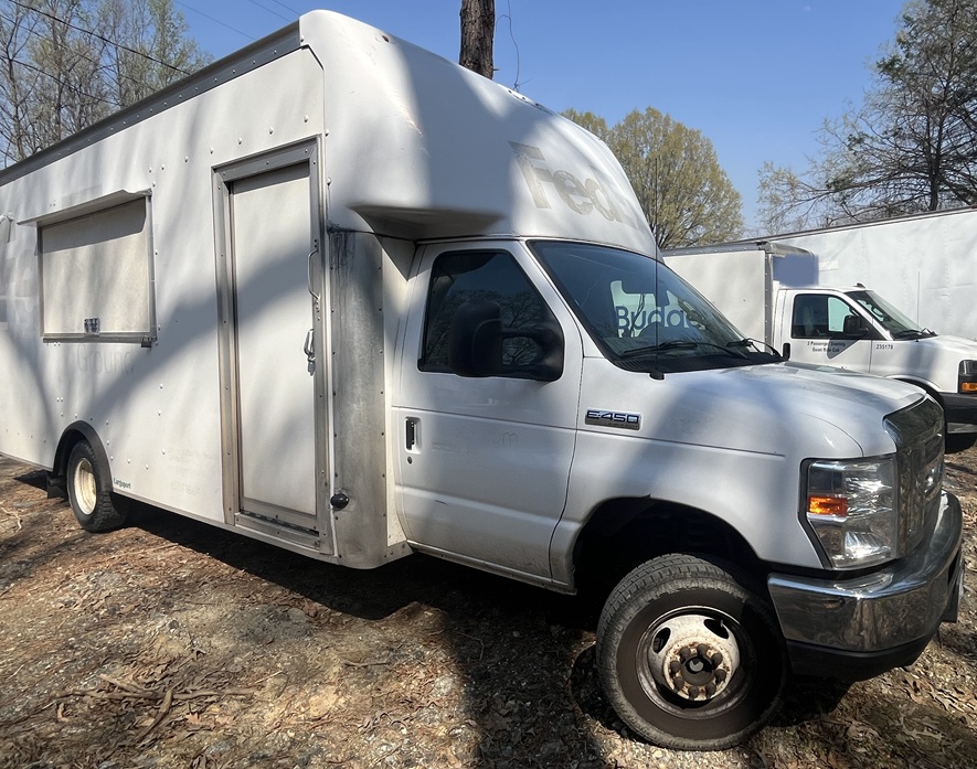 2019 FORD E-450 - view 1 of 15