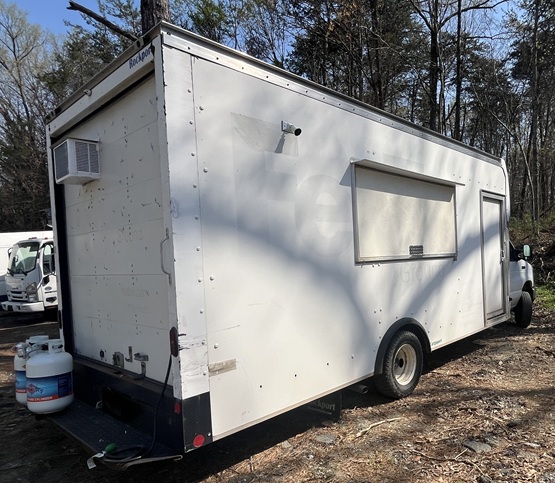 2019 FORD E-450 - view 3 of 15