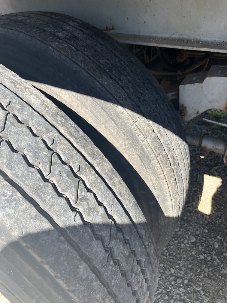 2006 EAST 42' x 96 - Image 11