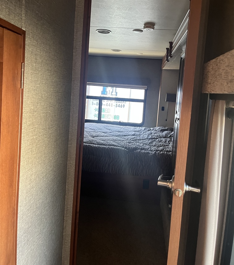 2017 AB BigHorn - view 14 of 20